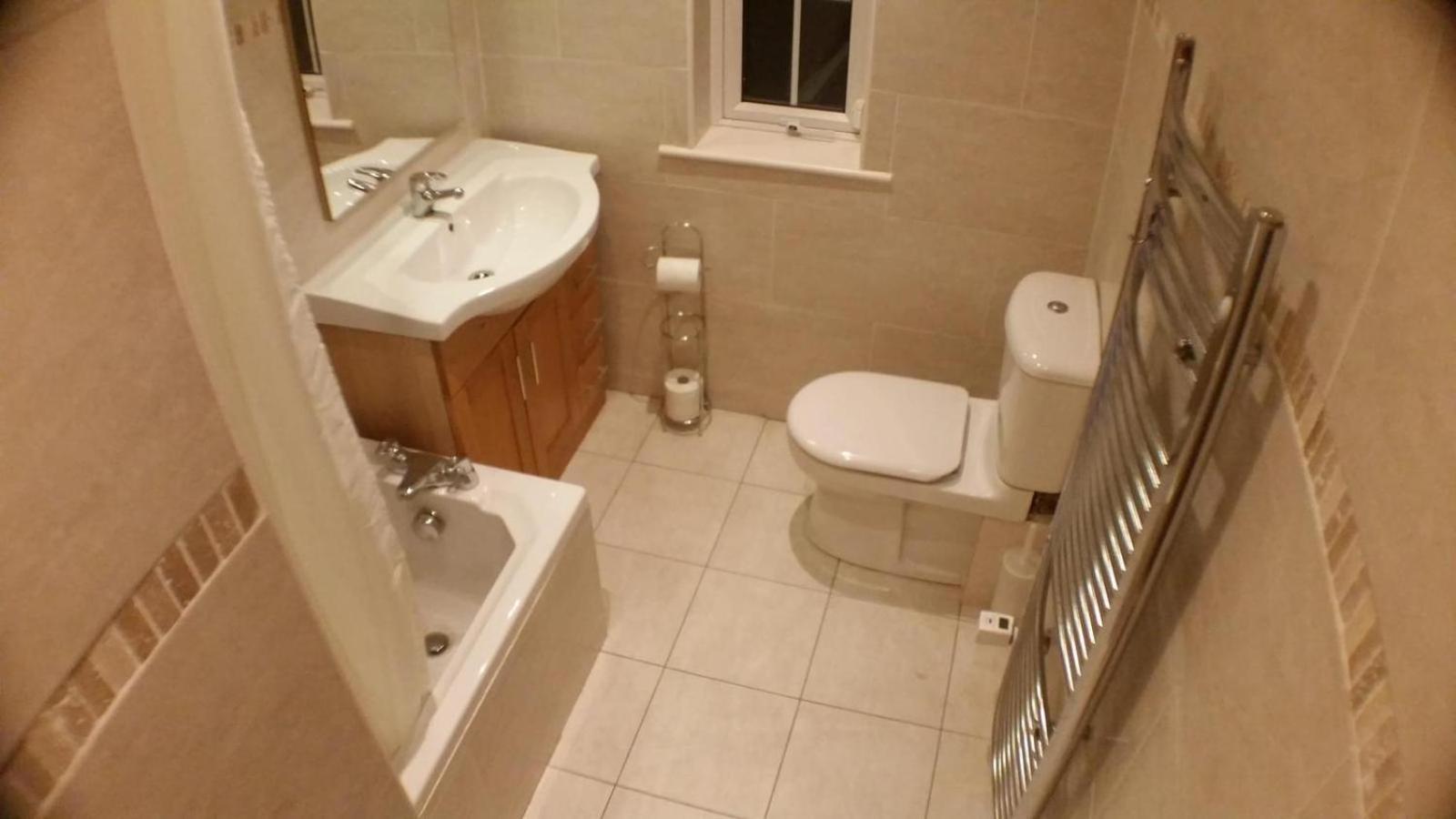 Dorm Room 5-6 People Shared Bathroom Outside Room Dublino Esterno foto