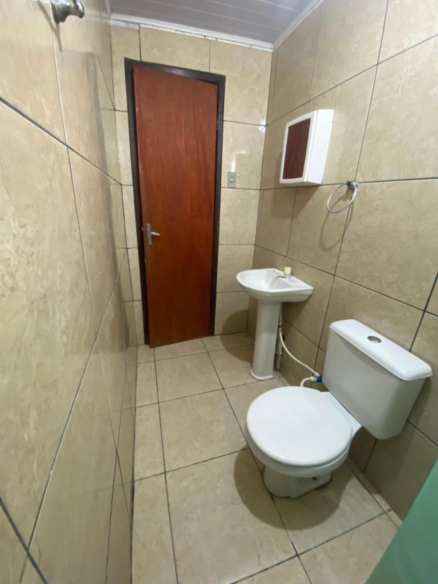 Dorm Room 5-6 People Shared Bathroom Outside Room Dublino Esterno foto